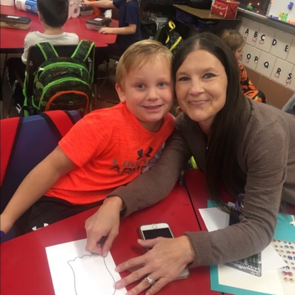 Meet your Posher, Lori - Picture 1 of 1